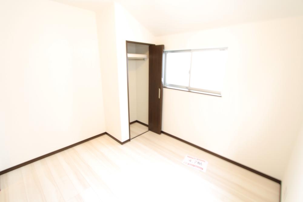 Non-living room. Indoor (10 May 2013) Shooting