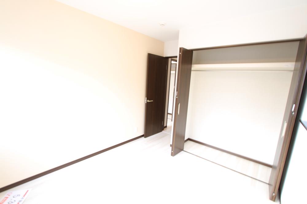 Non-living room. Indoor (10 May 2013) Shooting