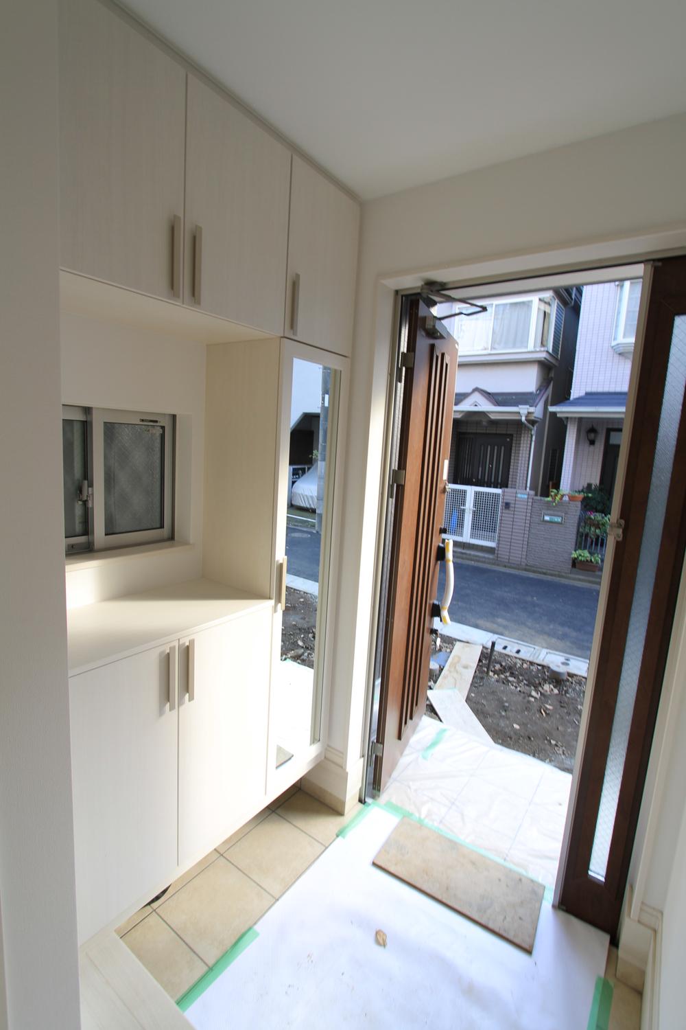 Entrance. Local (10 May 2013) Shooting