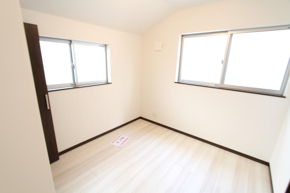 Non-living room. Indoor (10 May 2013) Shooting