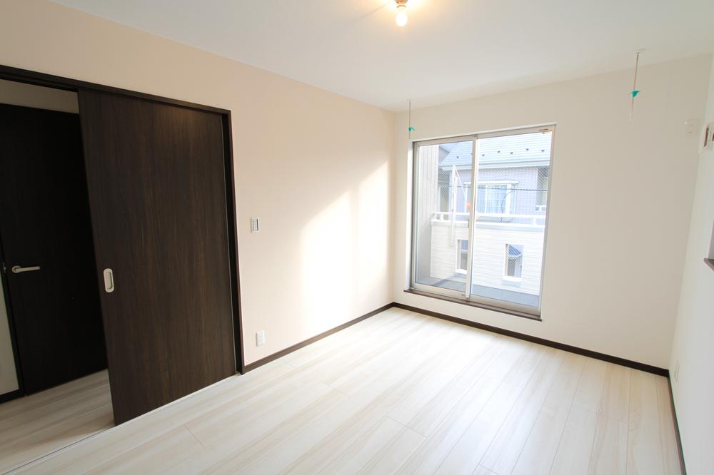 Non-living room. Indoor (10 May 2013) Shooting