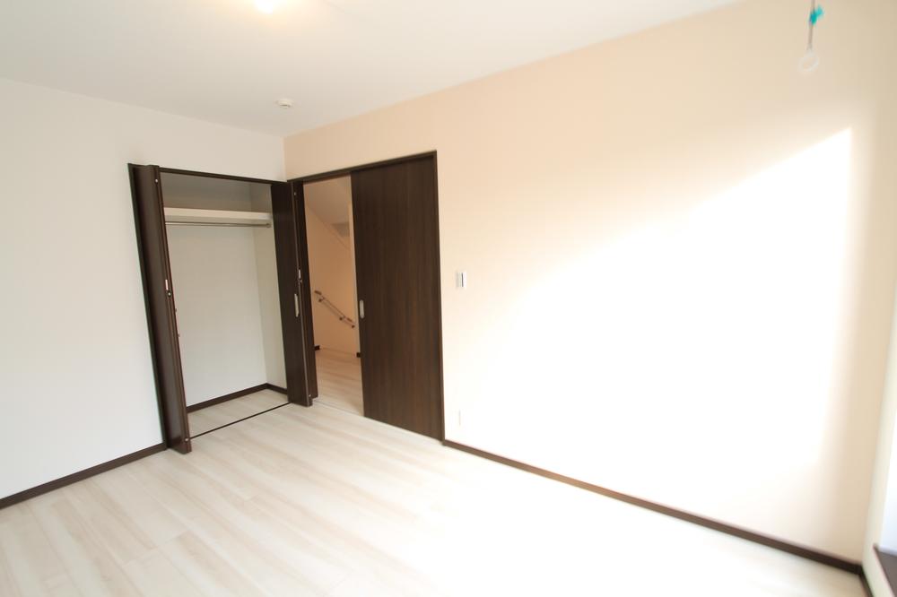 Non-living room. Indoor (10 May 2013) Shooting