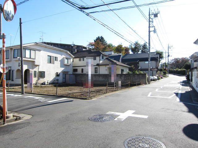 Local photos, including front road. Local (11 May 2013) Shooting