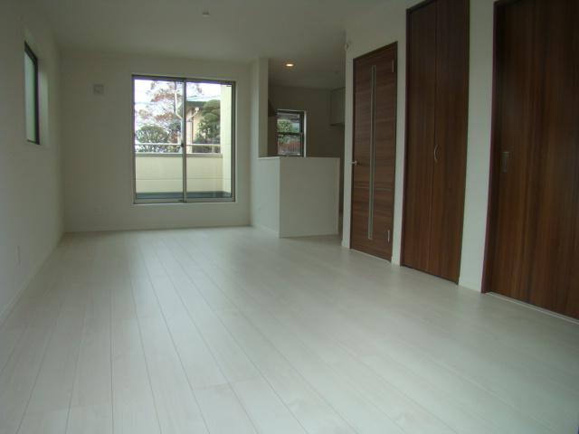 Living. Indoor (12 May 2013) Shooting