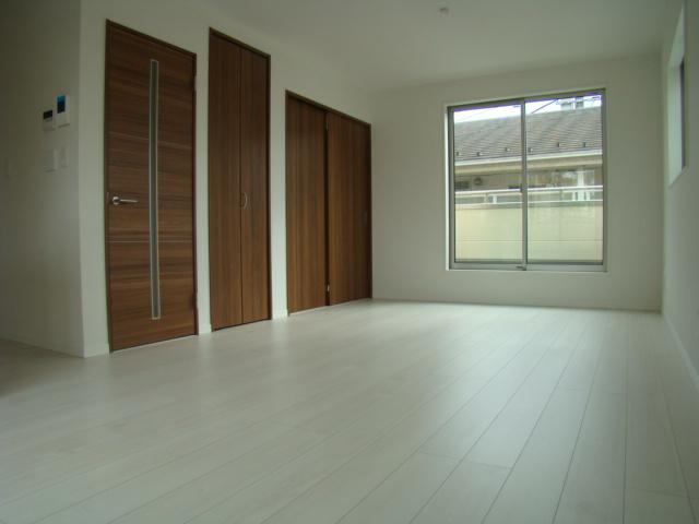 Living. Indoor (12 May 2013) Shooting