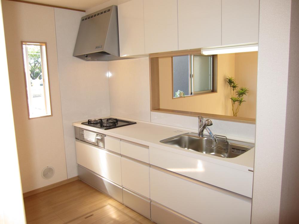 Kitchen. Indoor (10 May 2013) Shooting