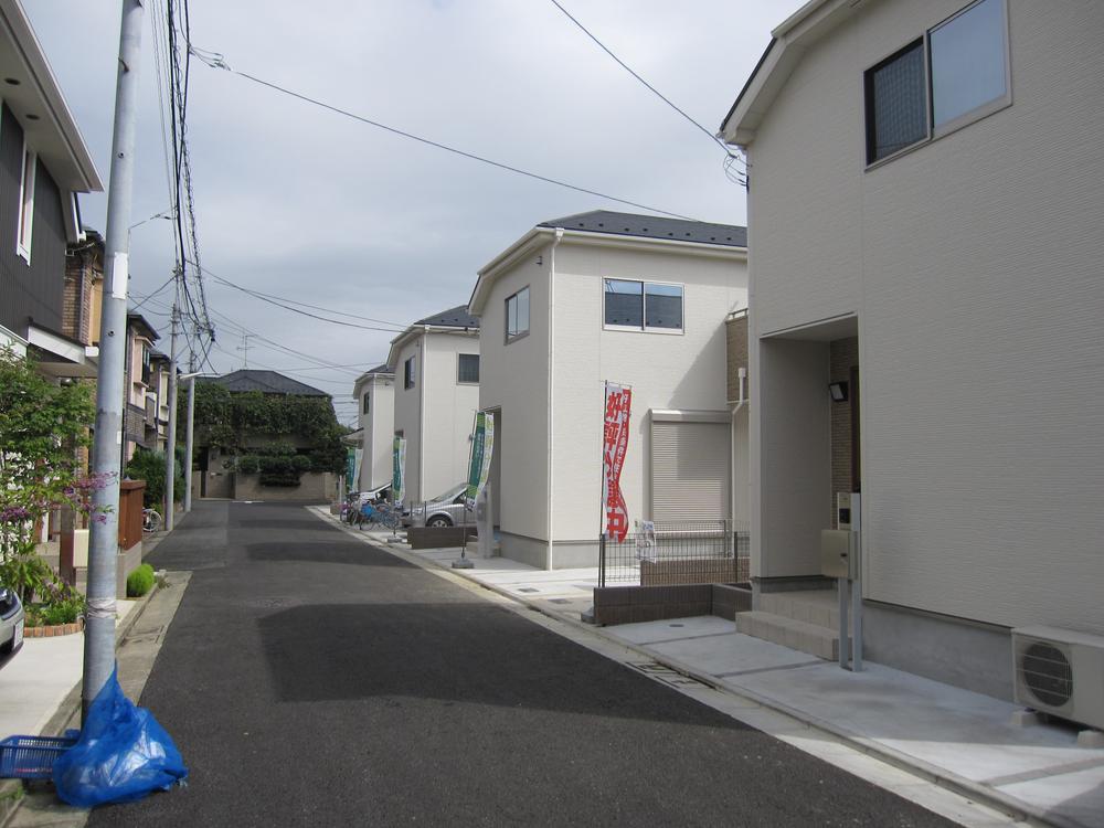 Local appearance photo. Local (10 May 2013) Shooting