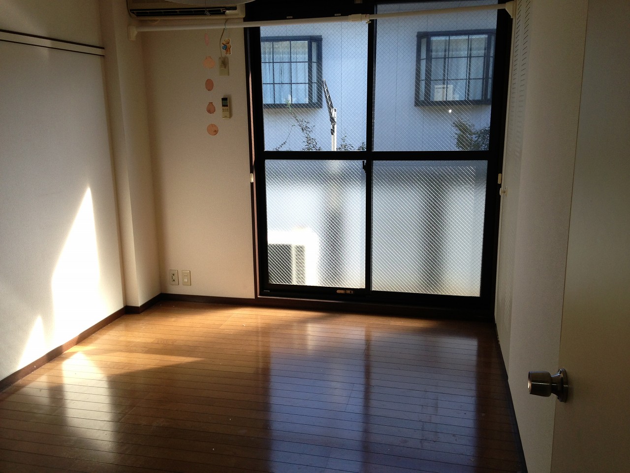 Other. Western-style right 6 Pledge