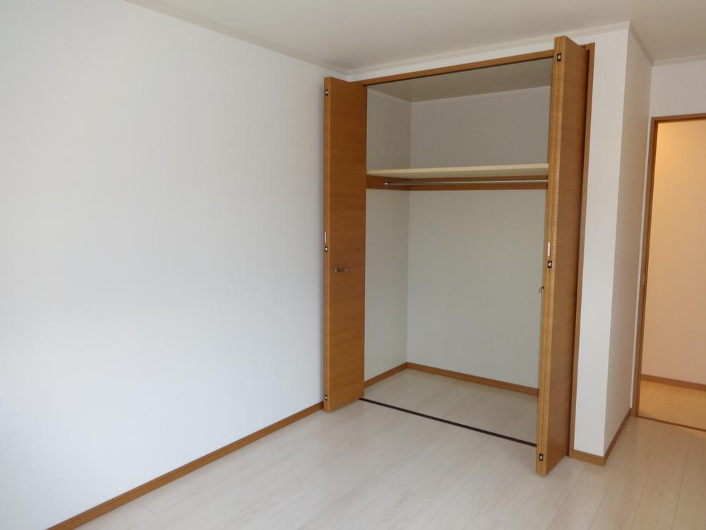 Non-living room. Indoor (11 May 2013) Shooting