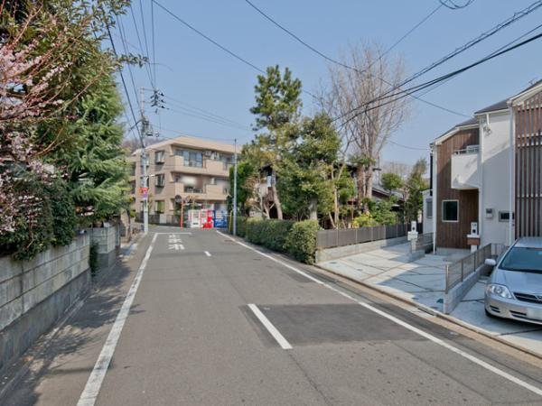 Local photos, including front road. 2013 / 03 / 08 shooting