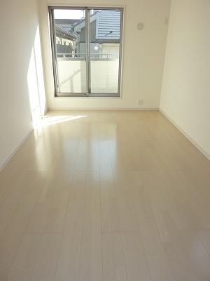 Non-living room. Indoor (10 May 2013) Shooting