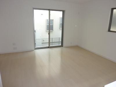 Living. Indoor (10 May 2013) Shooting