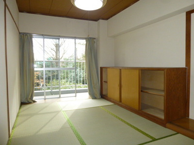 Living and room. Japanese-style room 6 quires