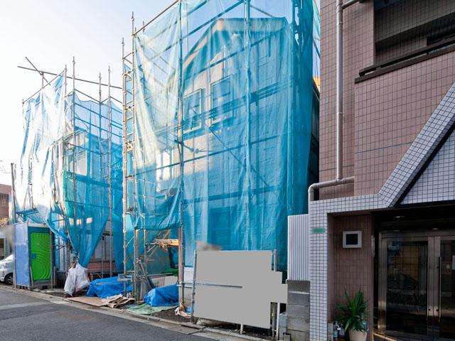 Local appearance photo. Local (11 May 2013) Shooting