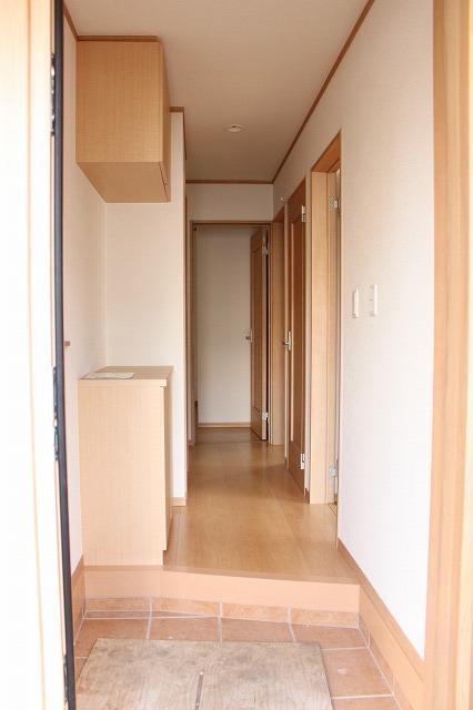 Entrance. Local (11 May 2013) Shooting