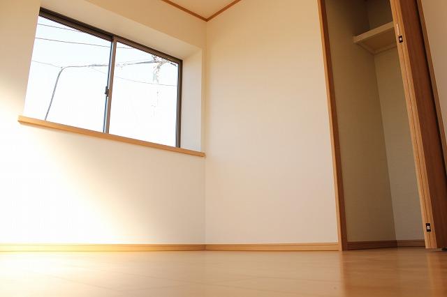 Non-living room. Indoor (11 May 2013) Shooting