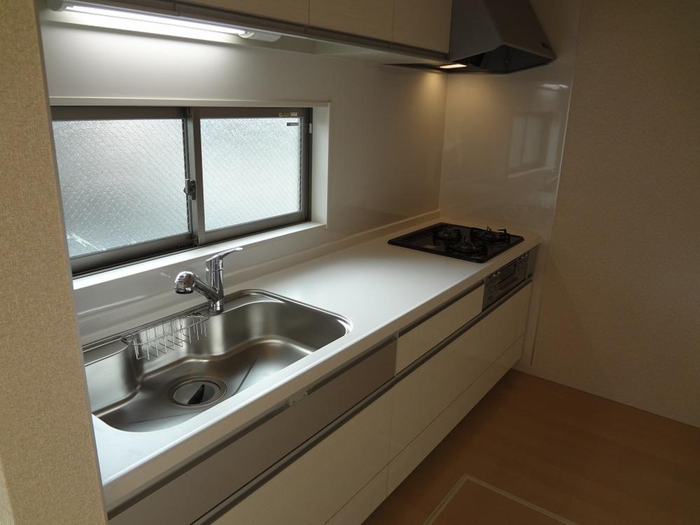 Same specifications photo (kitchen). Seller construction cases _ Kitchen