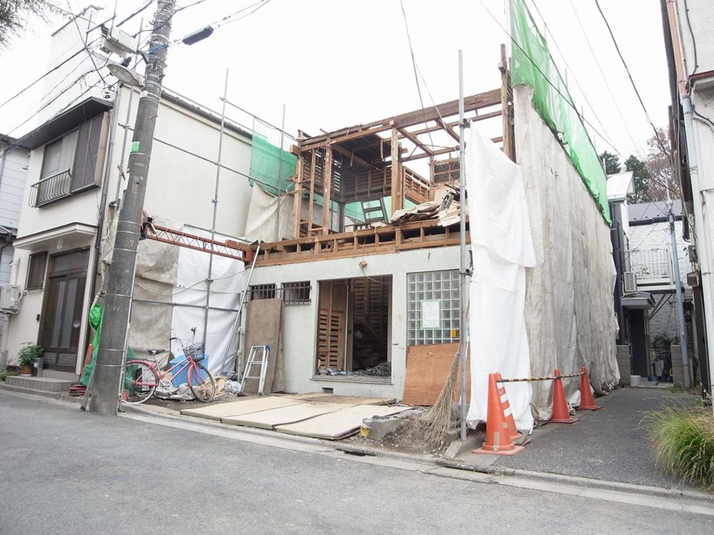 Local appearance photo