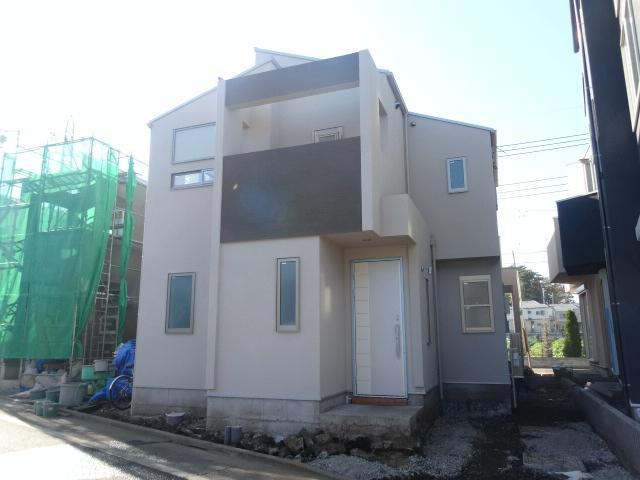 Local appearance photo. Local (12 May 2013) Shooting