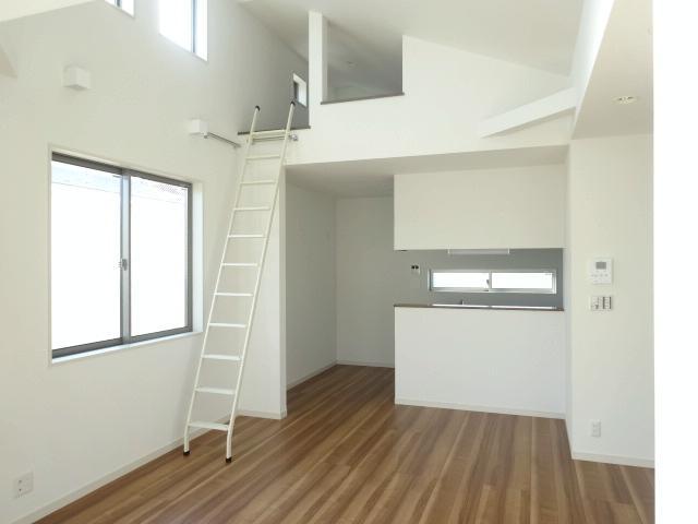 Living. Indoor (12 May 2013) Shooting