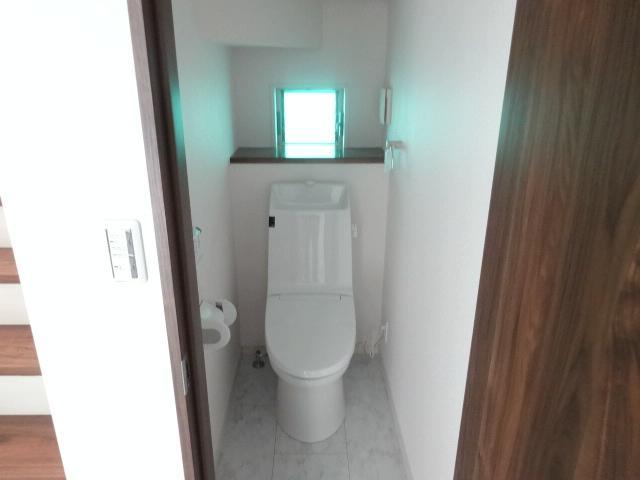 Toilet. 1F toilet (December 2013) Shooting