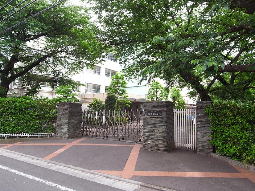 Junior high school. 480m to Oizumi west junior high school