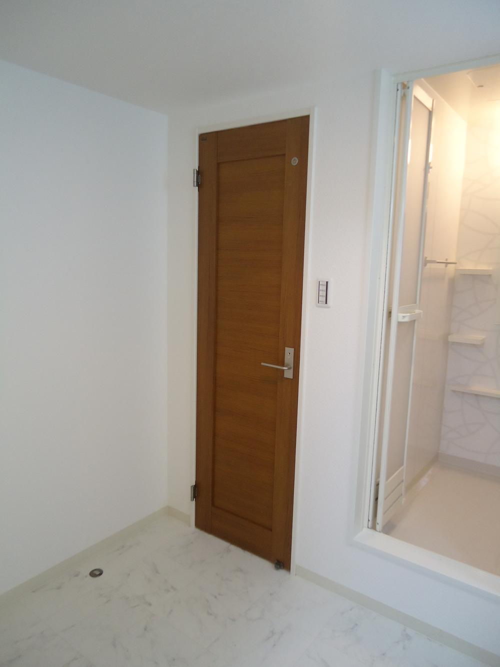 Non-living room. Indoor (11 May 2013) Shooting