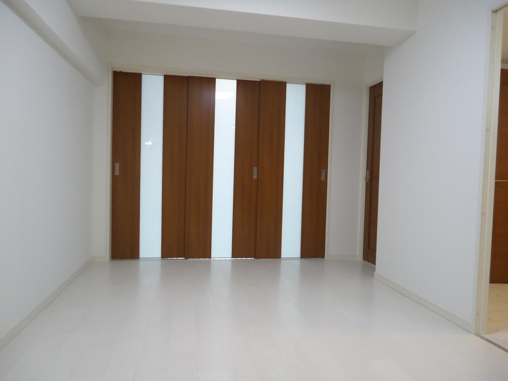 Non-living room. Indoor (11 May 2013) Shooting