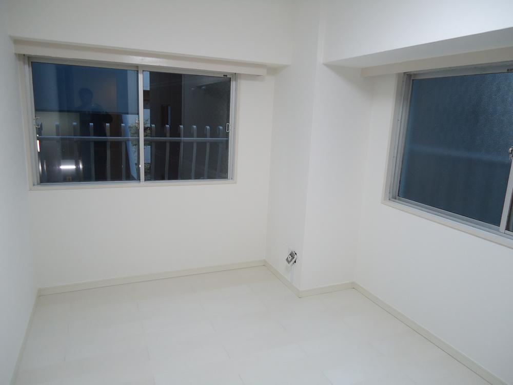 Non-living room. Indoor (11 May 2013) Shooting