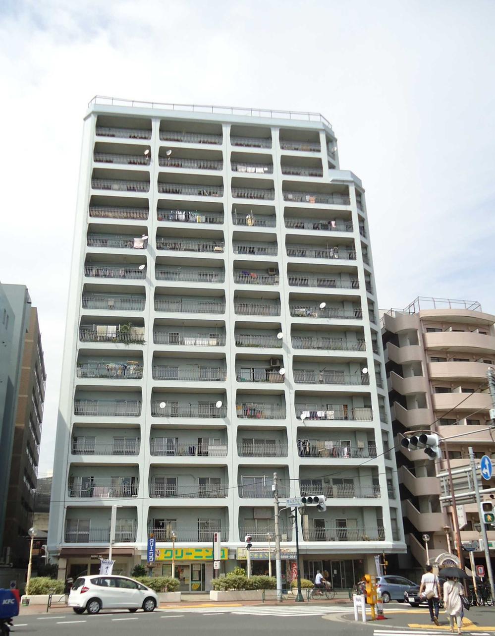 Local appearance photo. Local (11 May 2013) Shooting