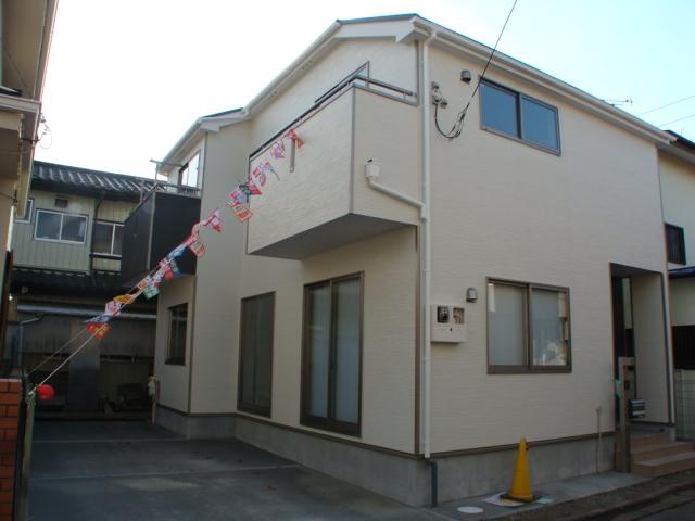 Local appearance photo