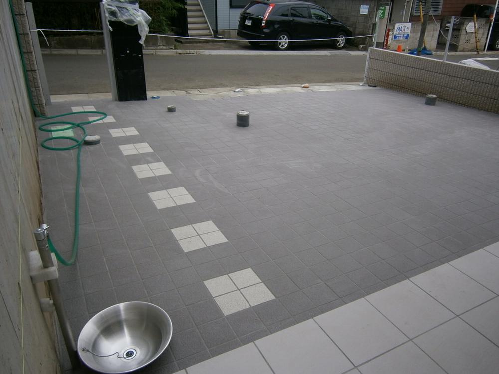 Parking lot. Local (July 2013) Shooting