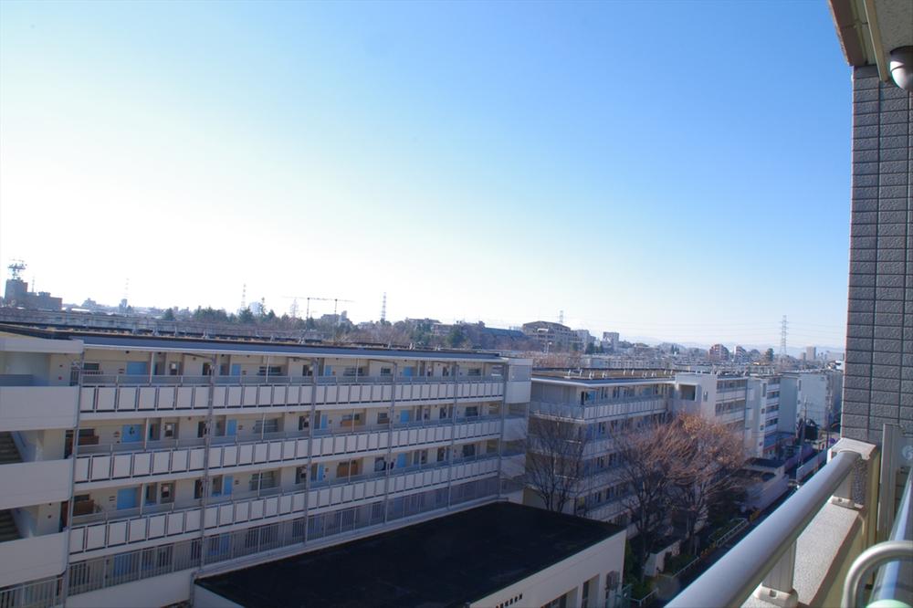 View photos from the dwelling unit. View from the site (December 2013) Shooting