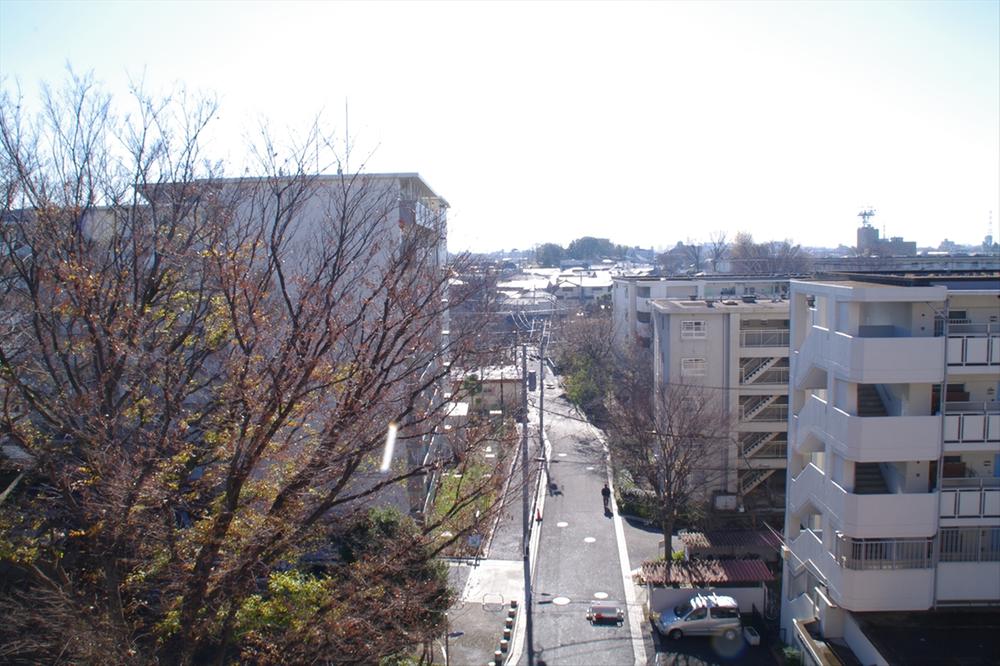 View photos from the dwelling unit. View from the site (December 2013) Shooting
