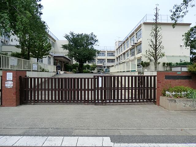 Primary school. 160m to Nerima Kaishin second elementary school