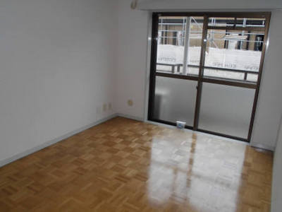 Living and room.  ☆ Western-style large windows in consideration for lighting ☆