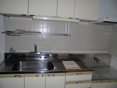 Kitchen.  ☆ Sink spacious kitchen stove is a carry-type ☆