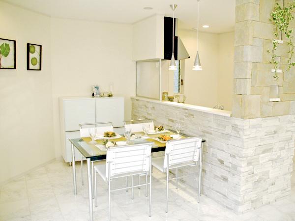 Same specifications photos (living)