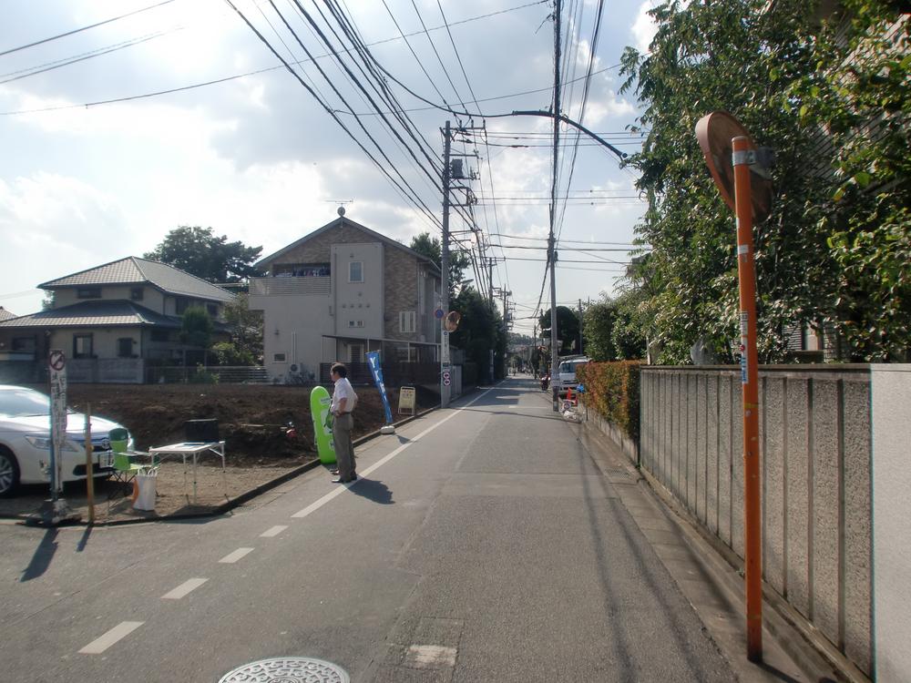 Local photos, including front road. Local (10 May 2013) Shooting