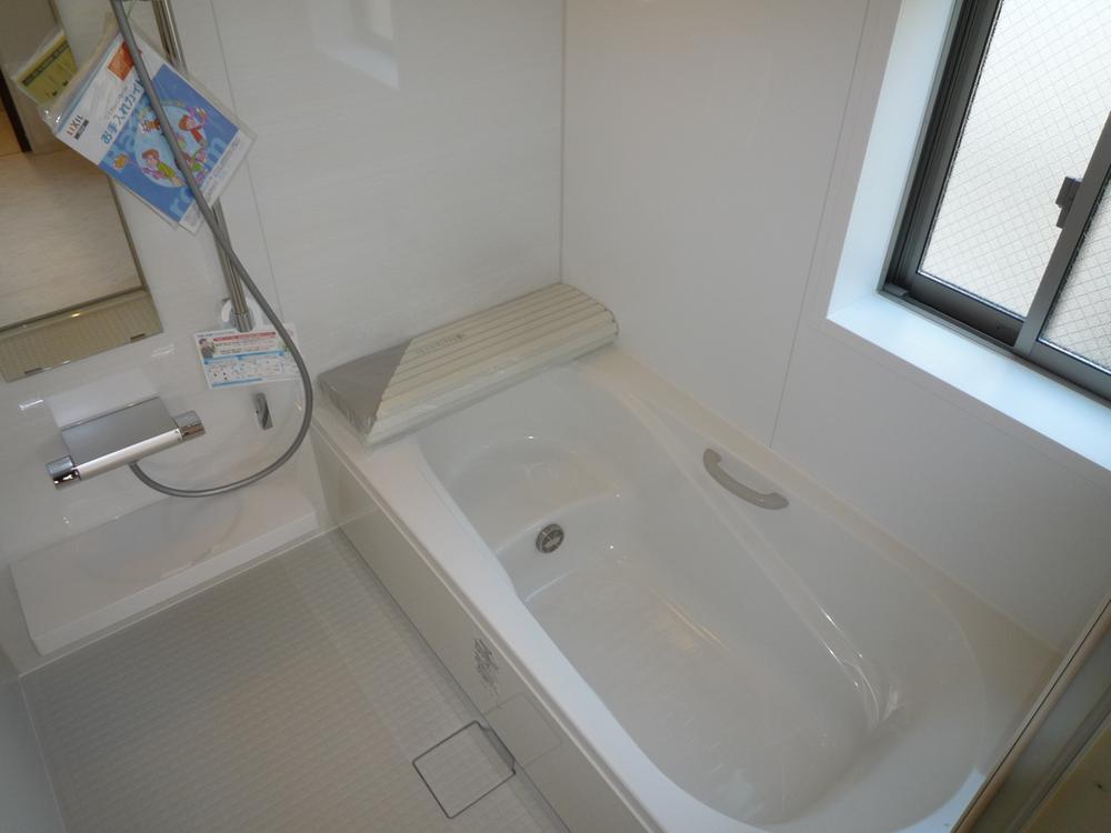 Bathroom. Indoor (12 May 2013) Shooting