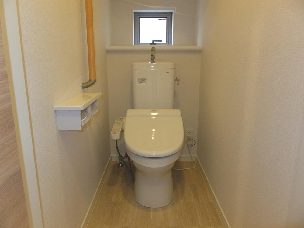 Toilet. Local (13 December) shooting