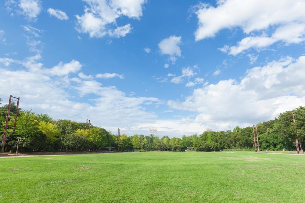 park. Yet comfortable downtown access of 3-wire 4 Station Available, Luxury Nerima Hayamiya that can be familiar the moisture of the season