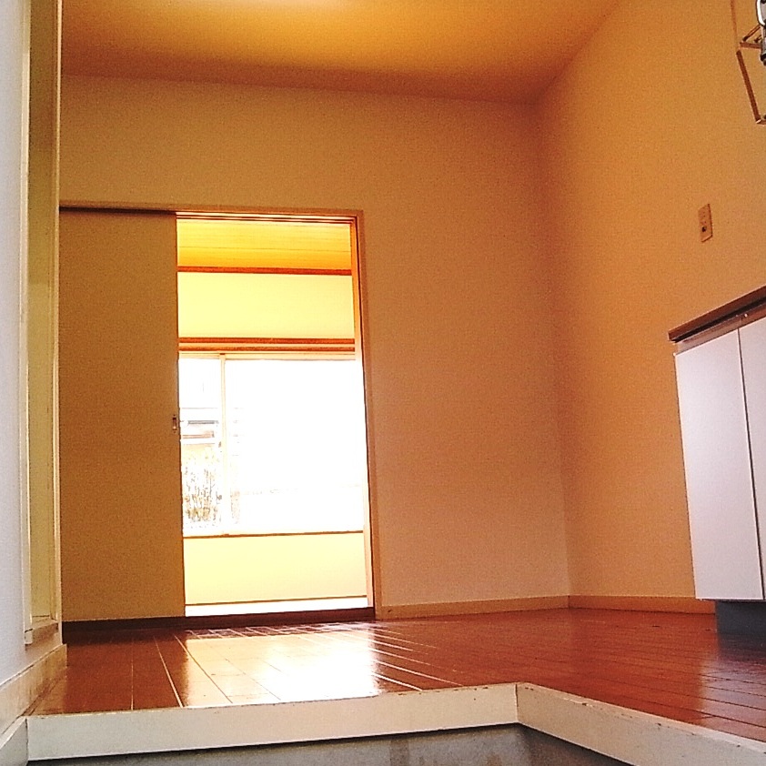 Kitchen. DK6, Put the table! 