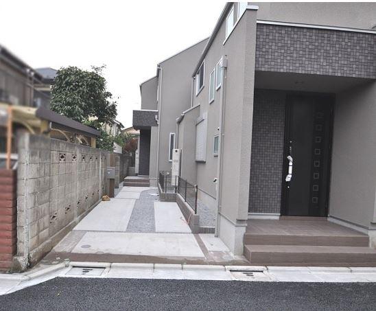 Local appearance photo. B Building Car space