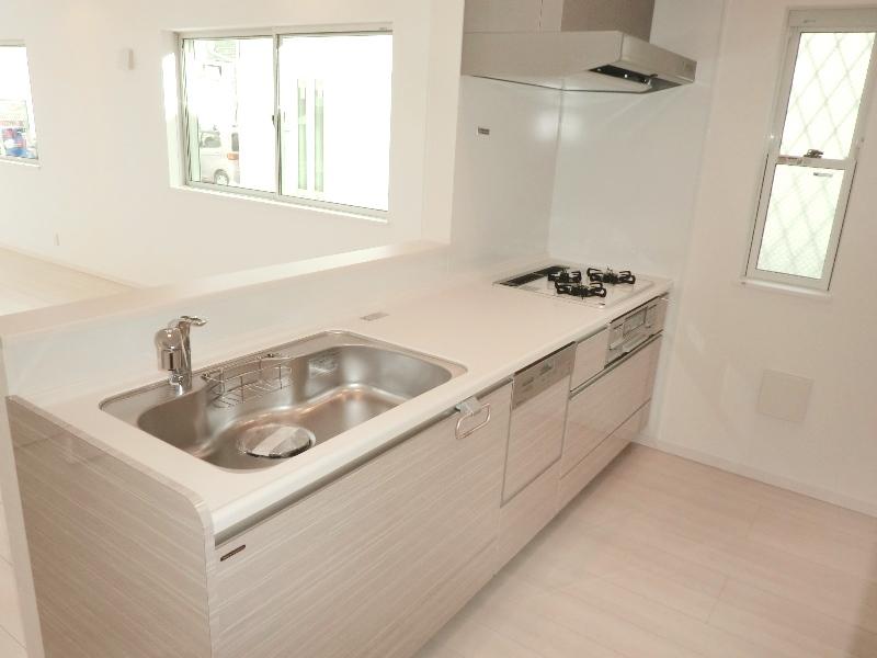 Kitchen. Local (11 May 2013) Shooting