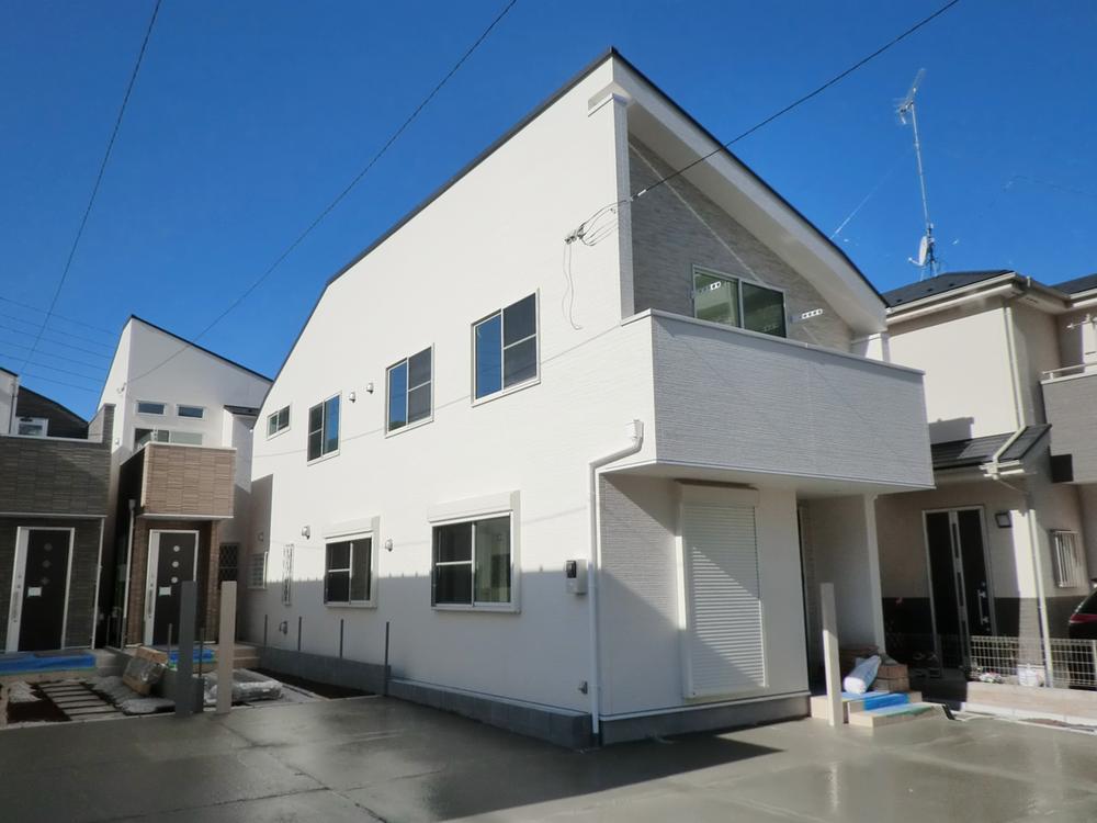 Local appearance photo. Local (12 May 2013) Shooting D Building: Appearance is a picture. Also completed the room, It remains is only the outer structure.