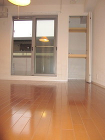 Living and room. Western is a 7 Pledge of flooring of the room