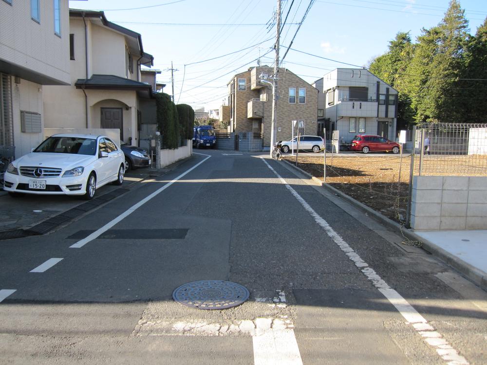 Local photos, including front road. Local (12 May 2013) Shooting