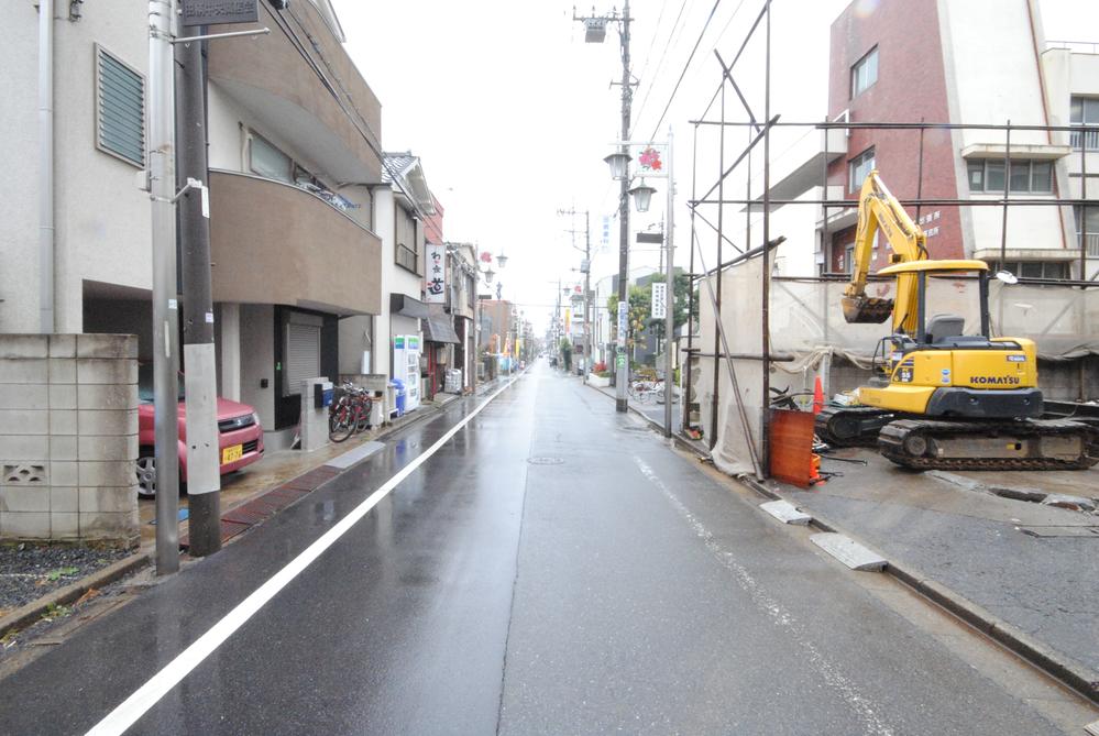 Local photos, including front road. Local (12 May 2013) Shooting