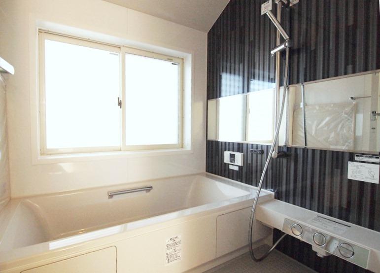 Same specifications photo (bathroom). - Per under construction [Same specifications Photos] It will be -